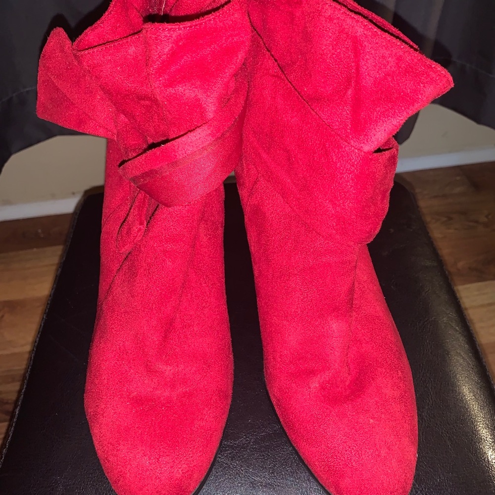 Ankle booties